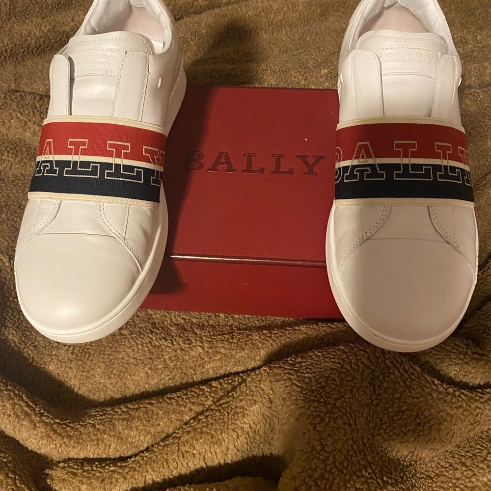 Men casual sneakers